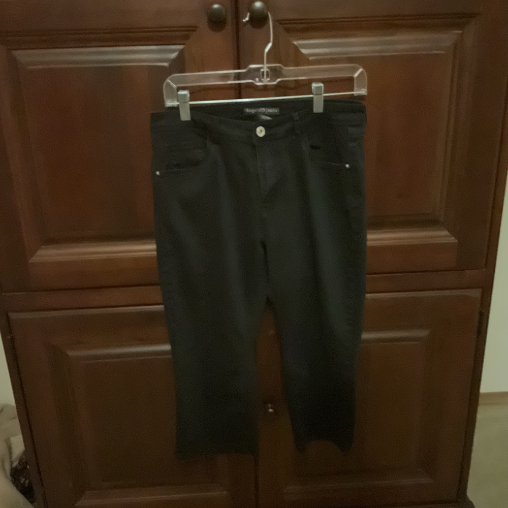 Angels Black Capris